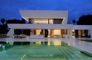 Selling Luxury Property Online